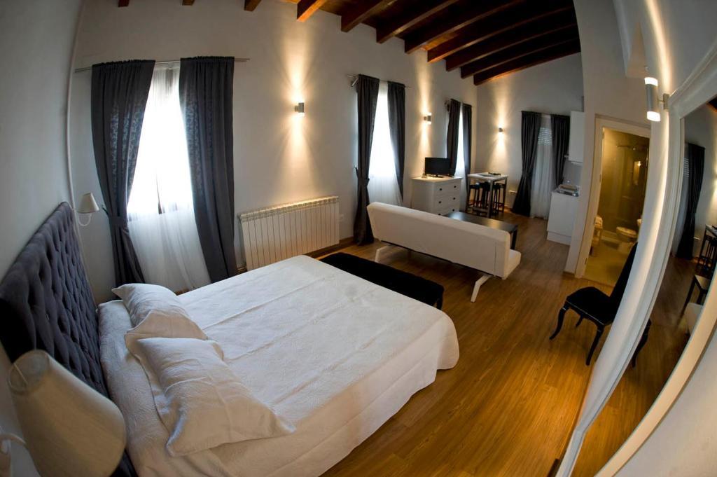 Palacio De Ivan Tarin Hotel Monteagudo del Castillo Habitación foto